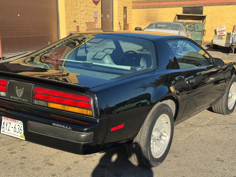 1989 Pontiac Firebird 3rd Gen - Image 4 of 14