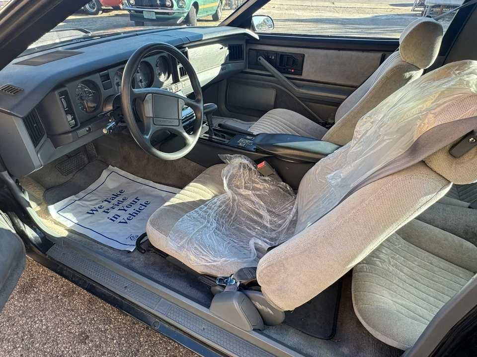 1989 Pontiac Firebird 3rd Gen - Image 6 of 14