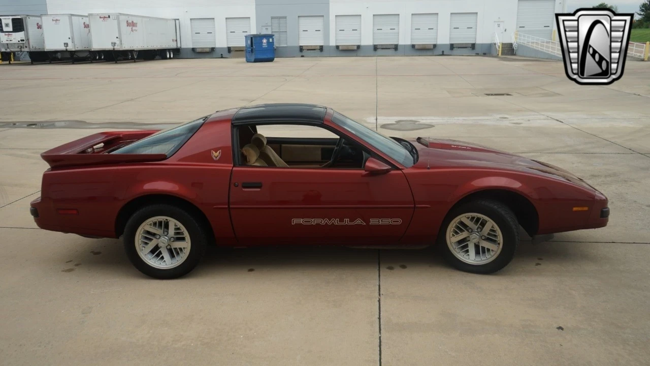 1989 Pontiac Firebird 3rd Gen - Image 8 of 12