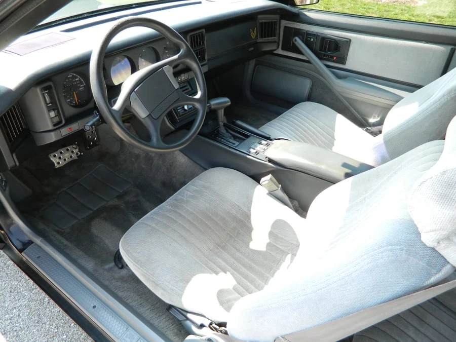 1989 Pontiac Firebird 3rd Gen - Image 4 of 7