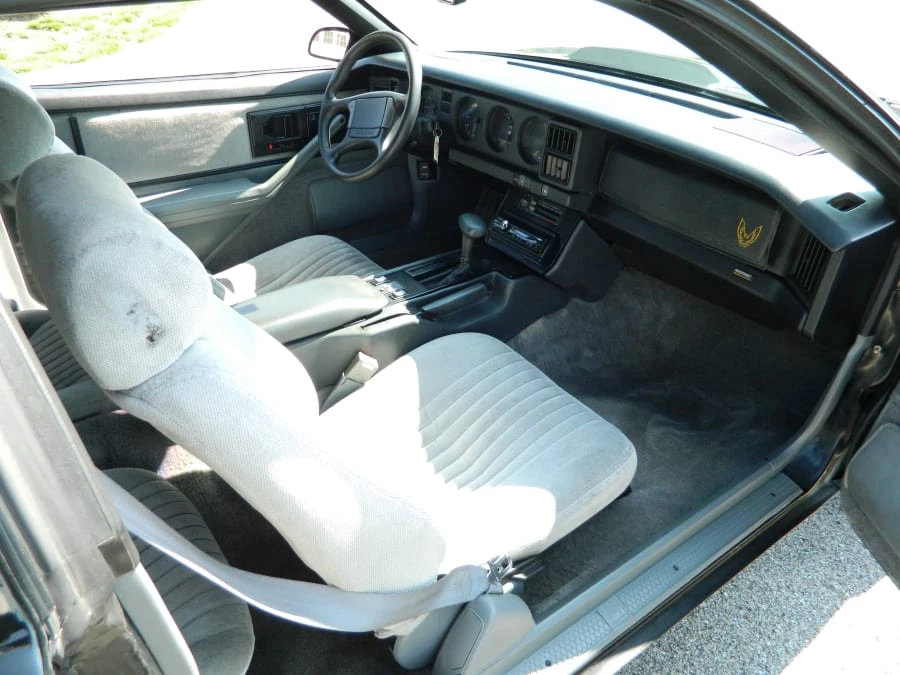 1989 Pontiac Firebird 3rd Gen - Image 5 of 7