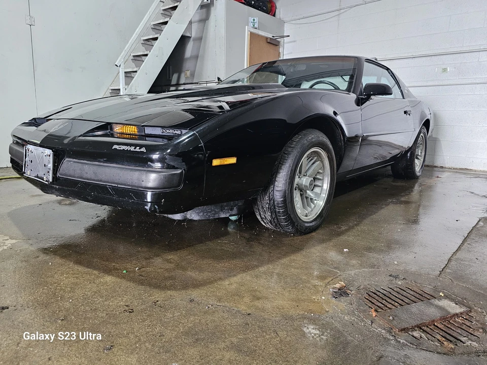 1989 Pontiac Firebird 3rd Gen - Image 4 of 31