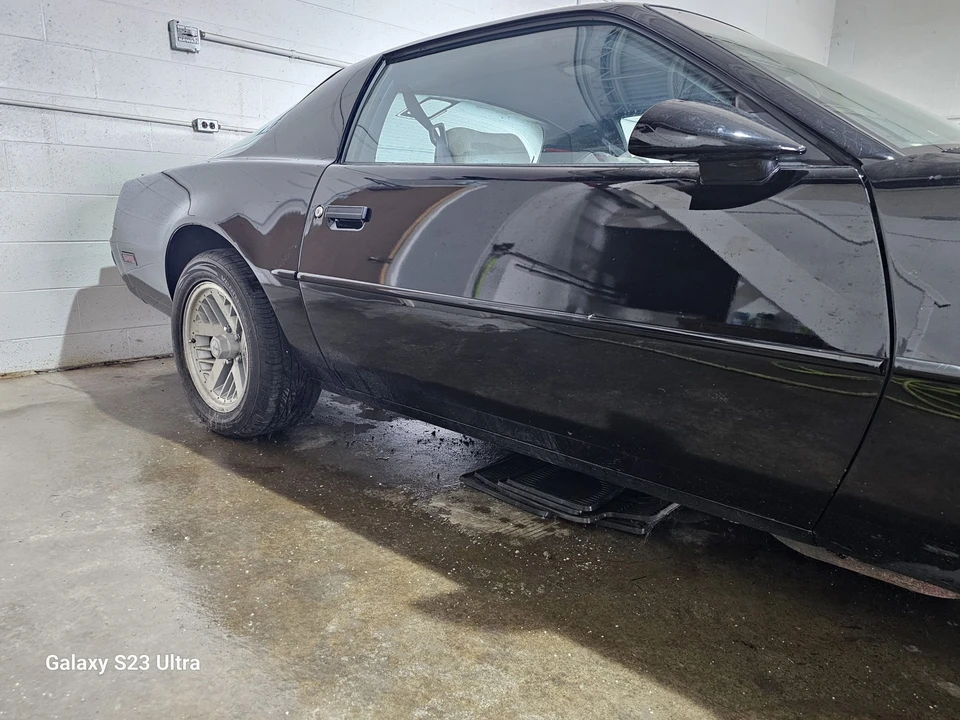 1989 Pontiac Firebird 3rd Gen - Image 8 of 31