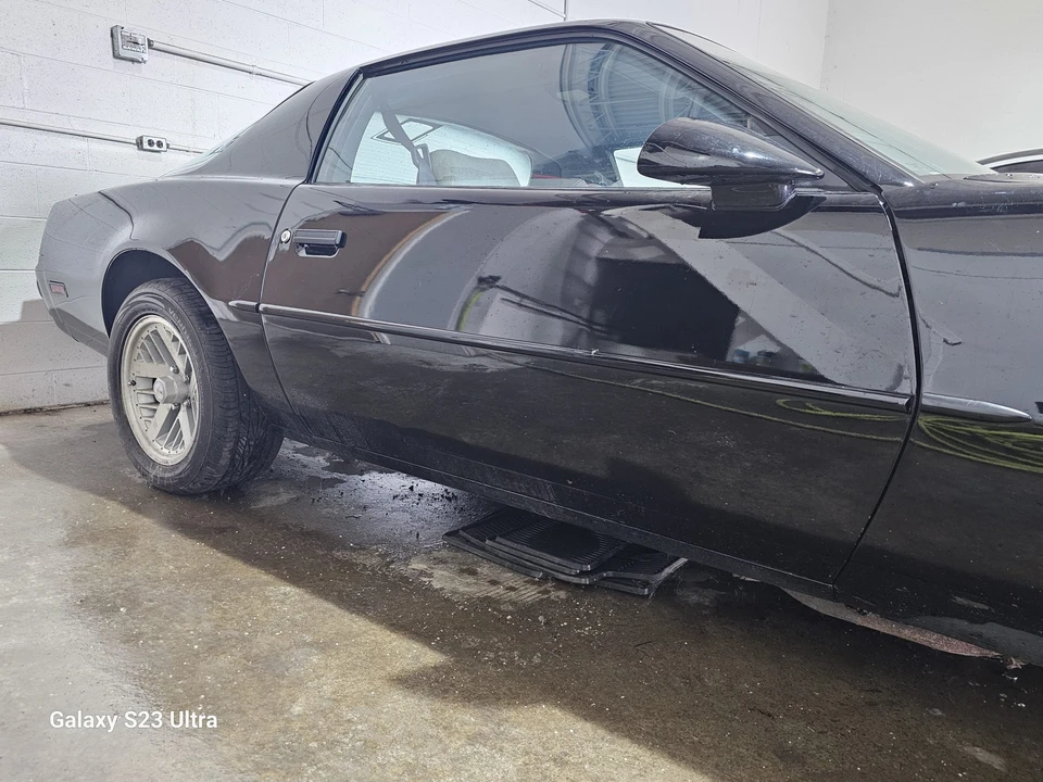 1989 Pontiac Firebird 3rd Gen - Image 9 of 31