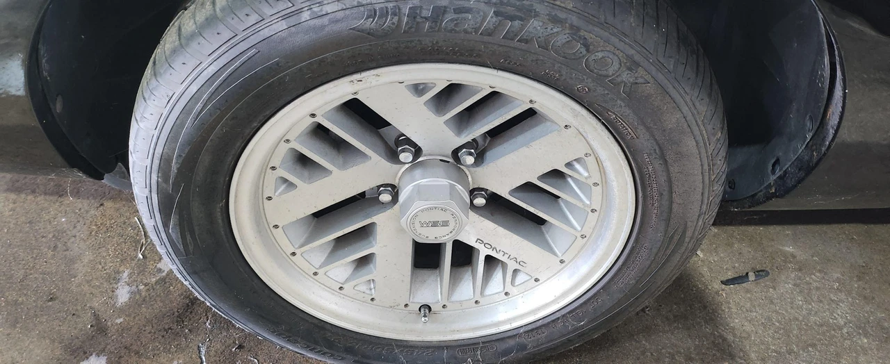 1989 Pontiac Firebird 3rd Gen - Image 26 of 31