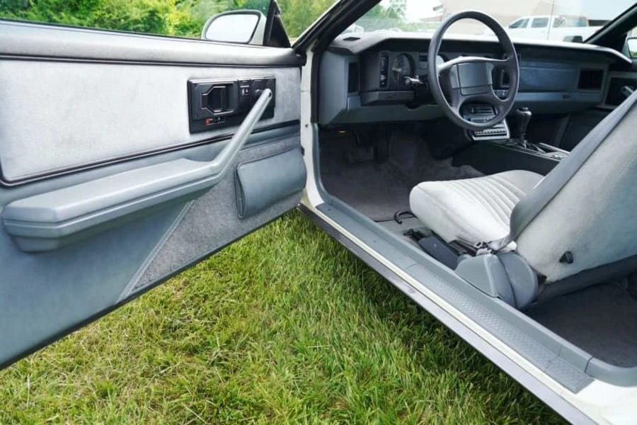 1989 Pontiac Firebird 3rd Gen - Image 4 of 12