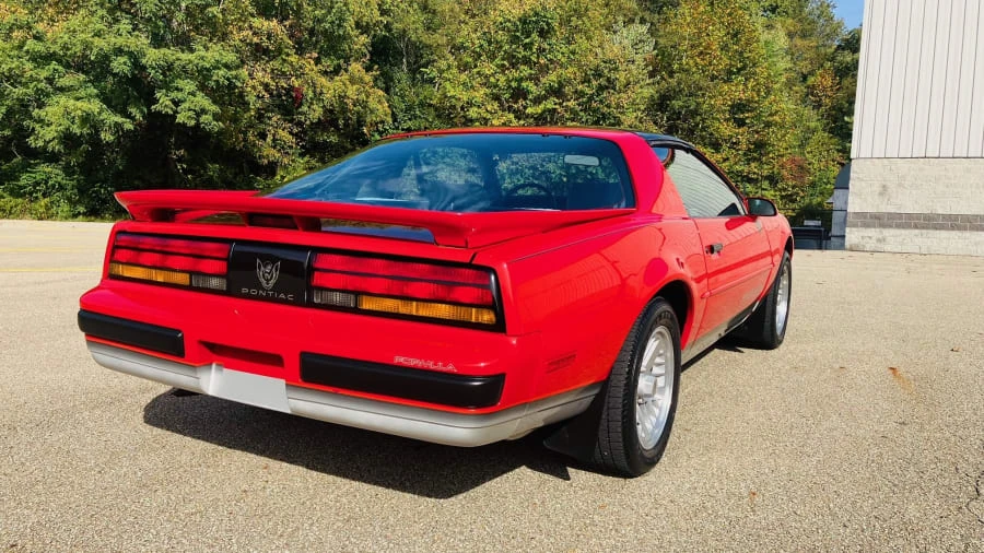 1989 Pontiac Firebird 3rd Gen - Image 3 of 7