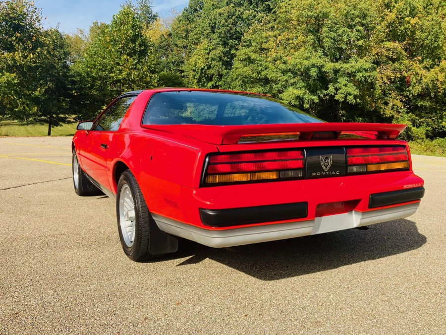 1989 Pontiac Firebird 3rd Gen - Image 6 of 7