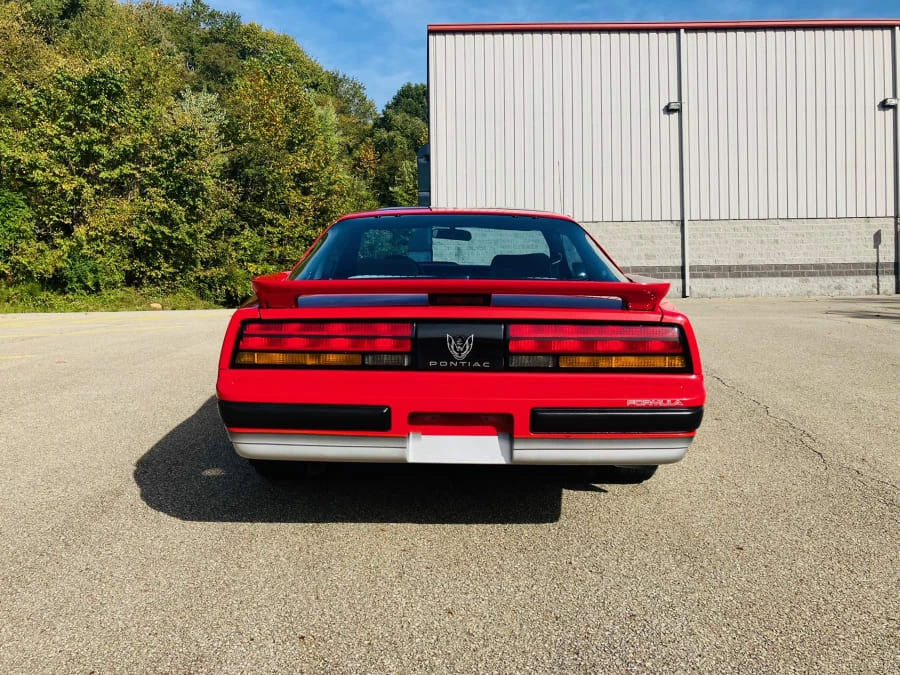 1989 Pontiac Firebird 3rd Gen - Image 4 of 7