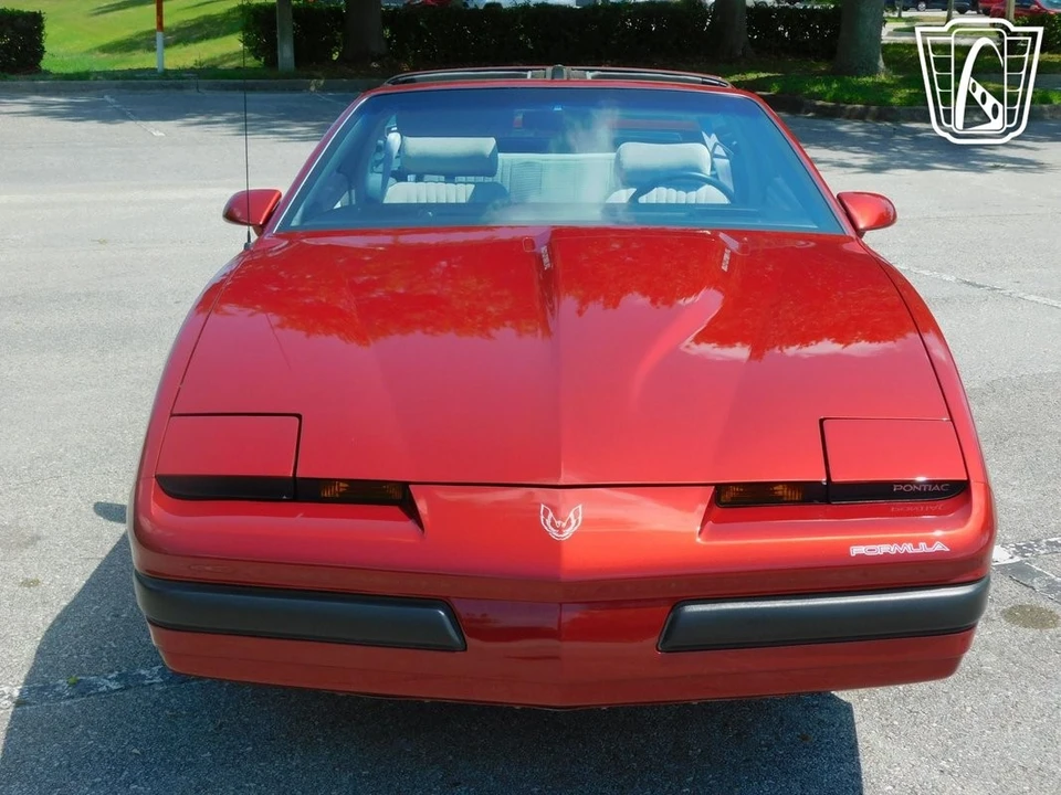 1989 Pontiac Firebird 3rd Gen - Image 6 of 12