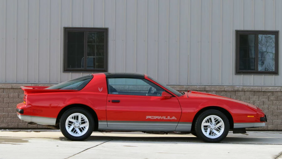 1989 Pontiac Firebird 3rd Gen - Image 2 of 7