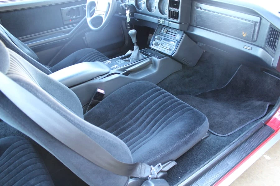 1989 Pontiac Firebird 3rd Gen - Image 5 of 7