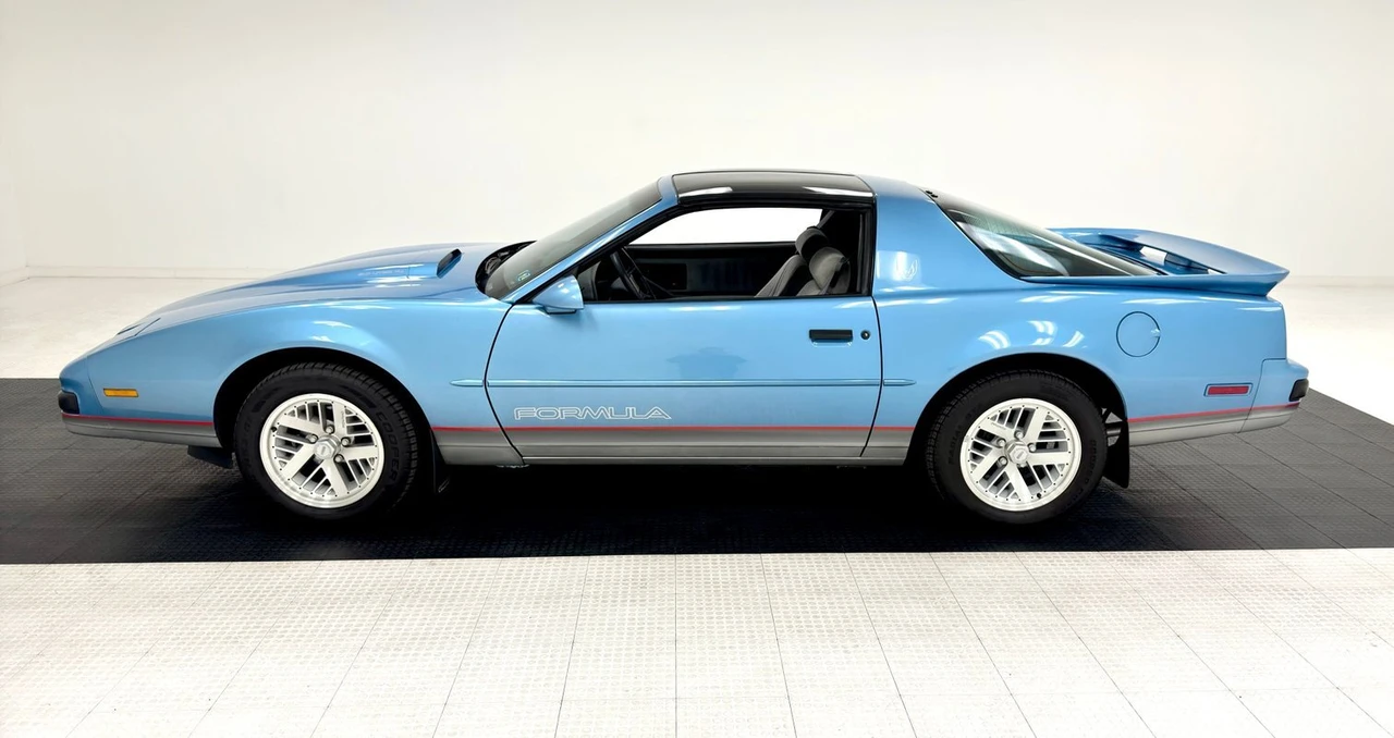 1989 Pontiac Firebird 3rd Gen - Image 2 of 12