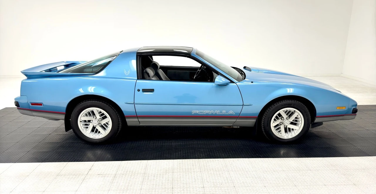 1989 Pontiac Firebird 3rd Gen - Image 7 of 12