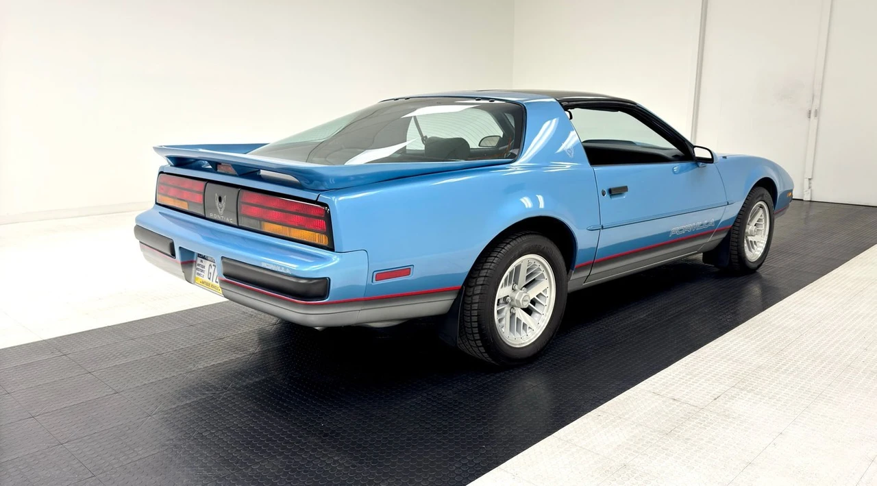 1989 Pontiac Firebird 3rd Gen - Image 6 of 12