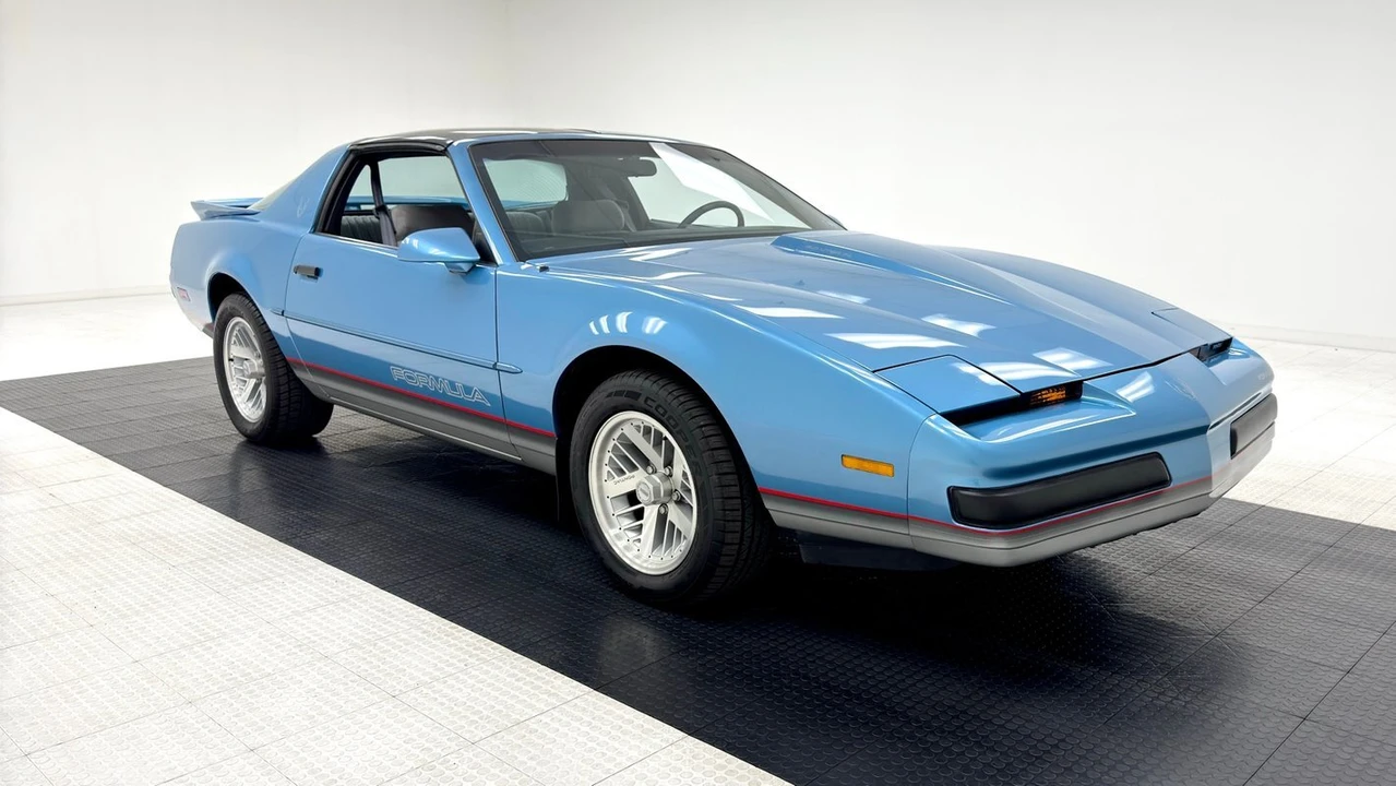 1989 Pontiac Firebird 3rd Gen - Image 8 of 12