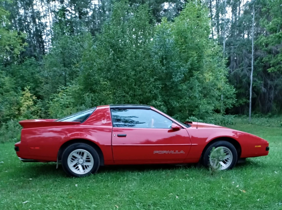 1989 Pontiac Firebird Formula 3rd Gen - Image 10 of 31