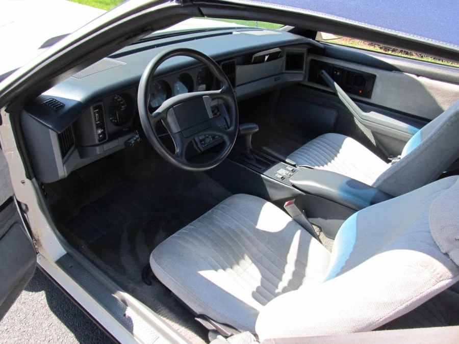 1989 Pontiac Firebird 3rd Gen - Image 4 of 7