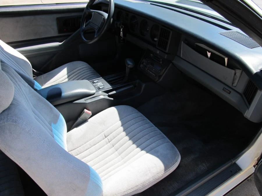 1989 Pontiac Firebird 3rd Gen - Image 5 of 7