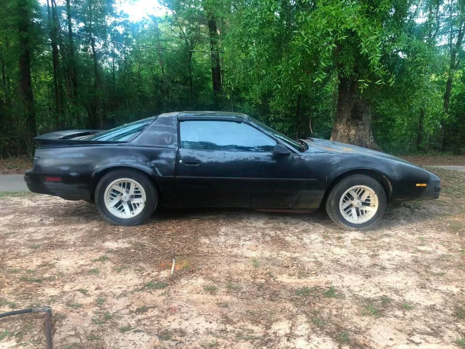 1989 Pontiac Firebird Formula 3rd Gen - Image 3 of 4