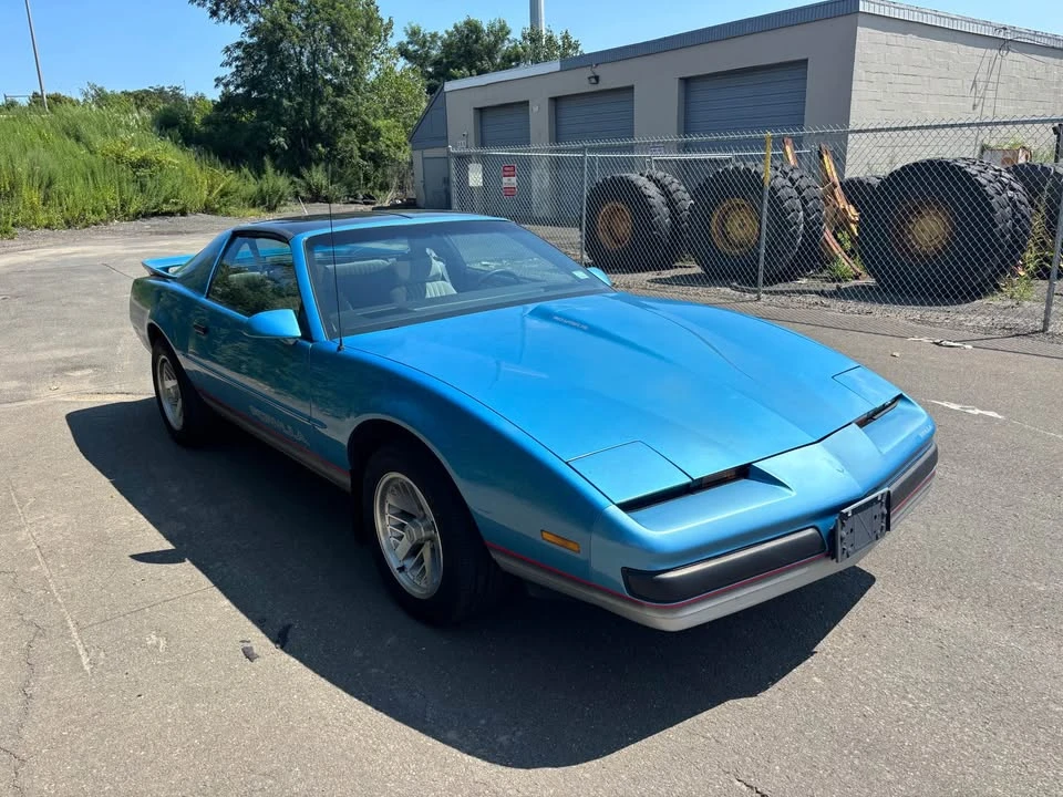 1989 Pontiac Firebird Formula 3rd Gen - Image 4 of 13