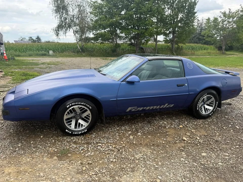 1989 Pontiac Firebird Formula 3rd Gen - Image 4 of 8