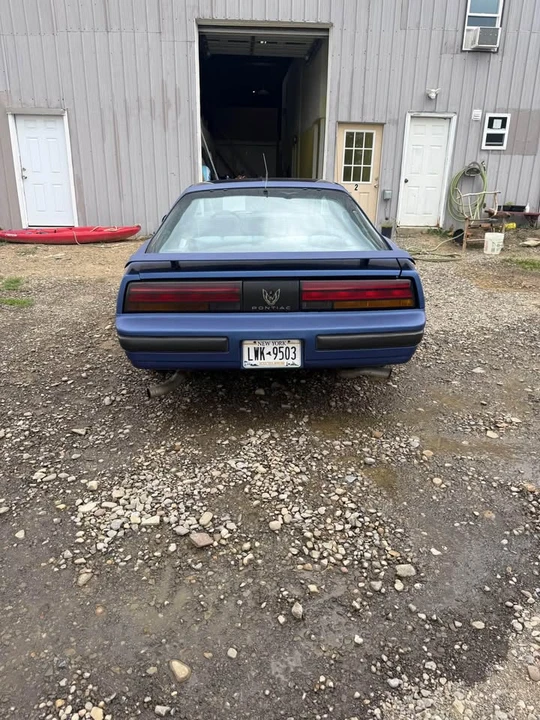 1989 Pontiac Firebird Formula 3rd Gen - Image 3 of 8