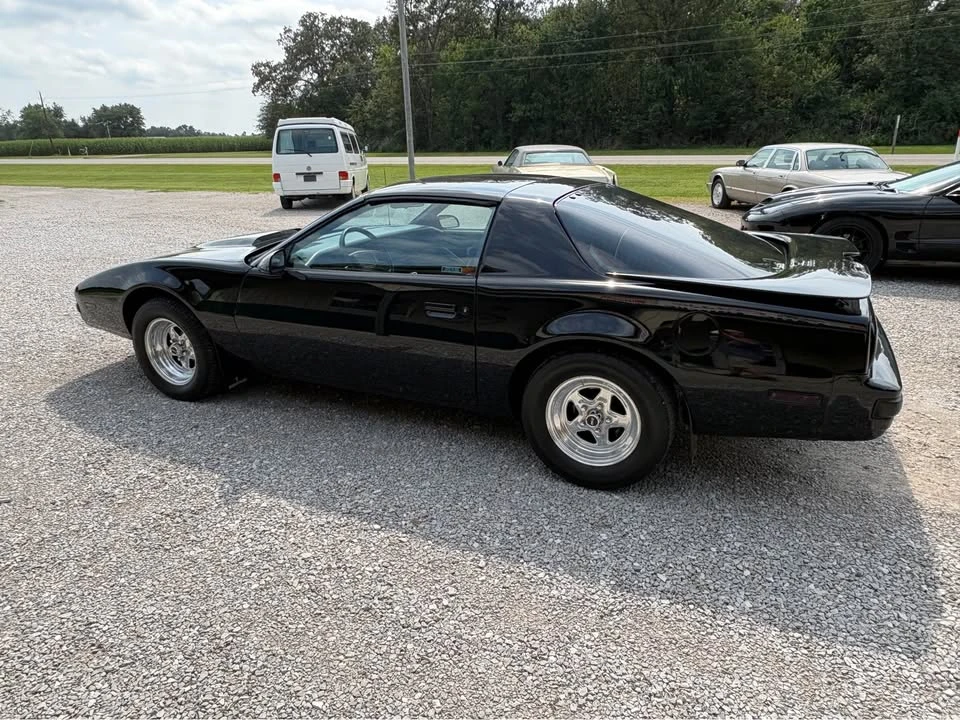 1989 Pontiac Firebird Formula 3rd Gen - Image 10 of 20