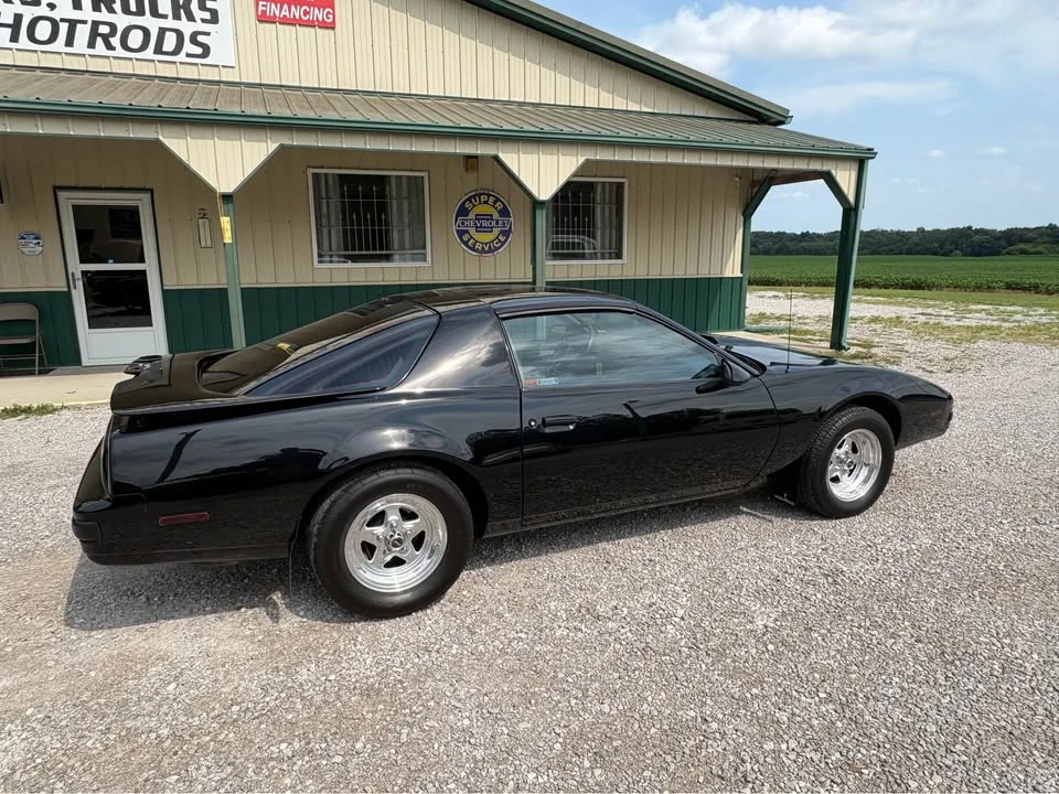 1989 Pontiac Firebird Formula 3rd Gen - Image 6 of 20