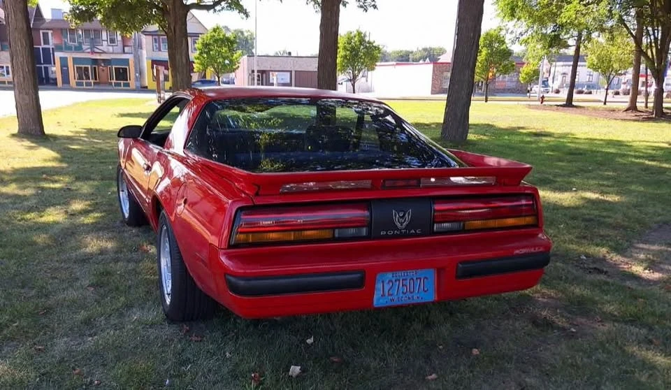 1989 Pontiac Firebird Formula 3rd Gen - Image 2 of 13