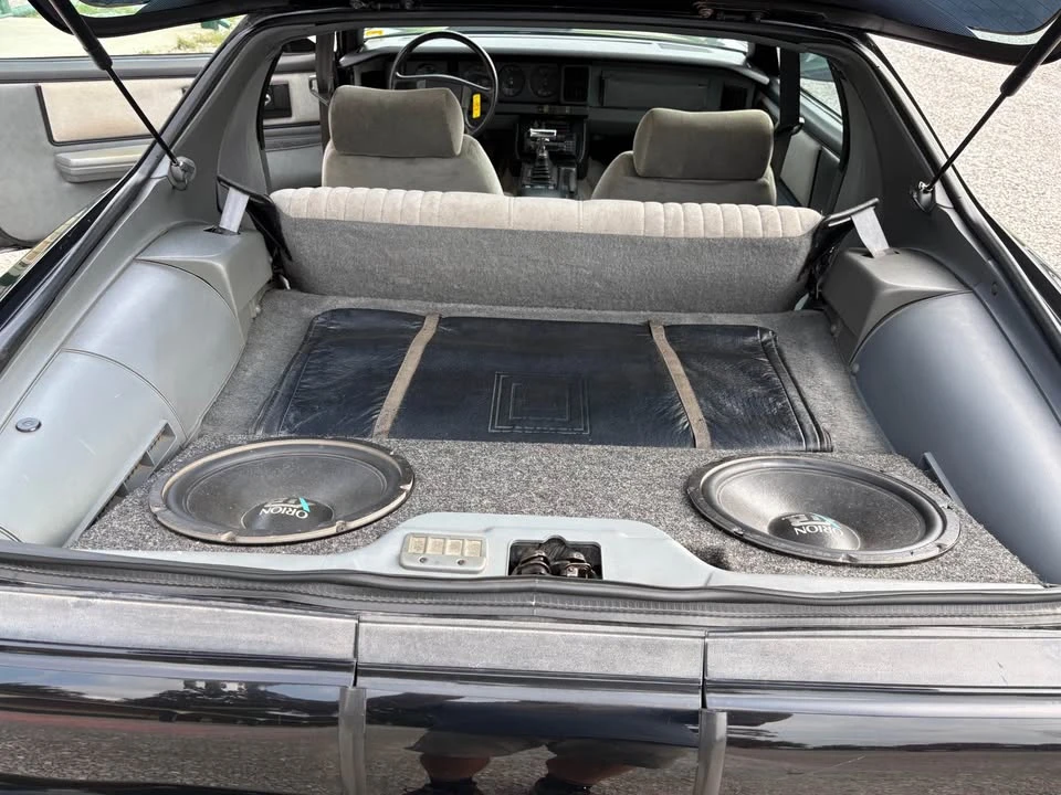 1989 Pontiac Firebird Formula 3rd Gen - Image 18 of 20