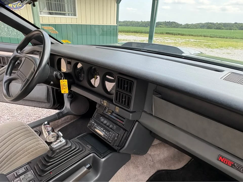 1989 Pontiac Firebird Formula 3rd Gen - Image 16 of 20