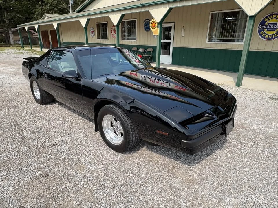 1989 Pontiac Firebird Formula 3rd Gen - Image 4 of 20
