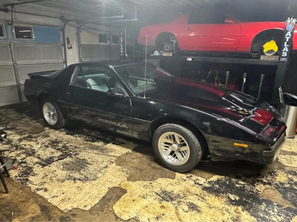1989 Pontiac Firebird Formula 3rd Gen - Image 9 of 16