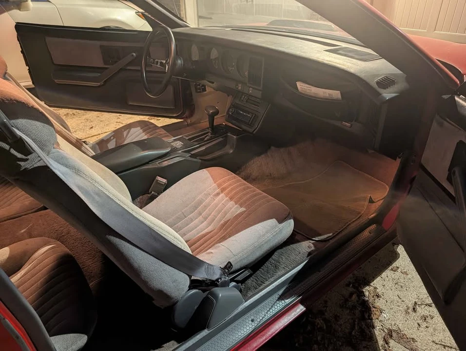 1989 Pontiac Firebird Formula 3rd Gen - Image 18 of 20