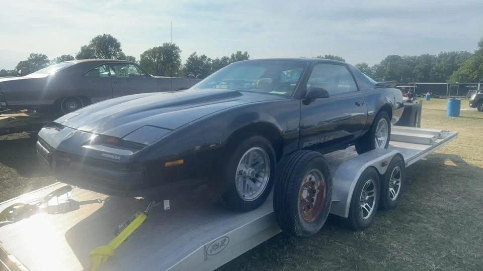 1989 Pontiac Firebird Formula 3rd Gen - Image 14 of 16