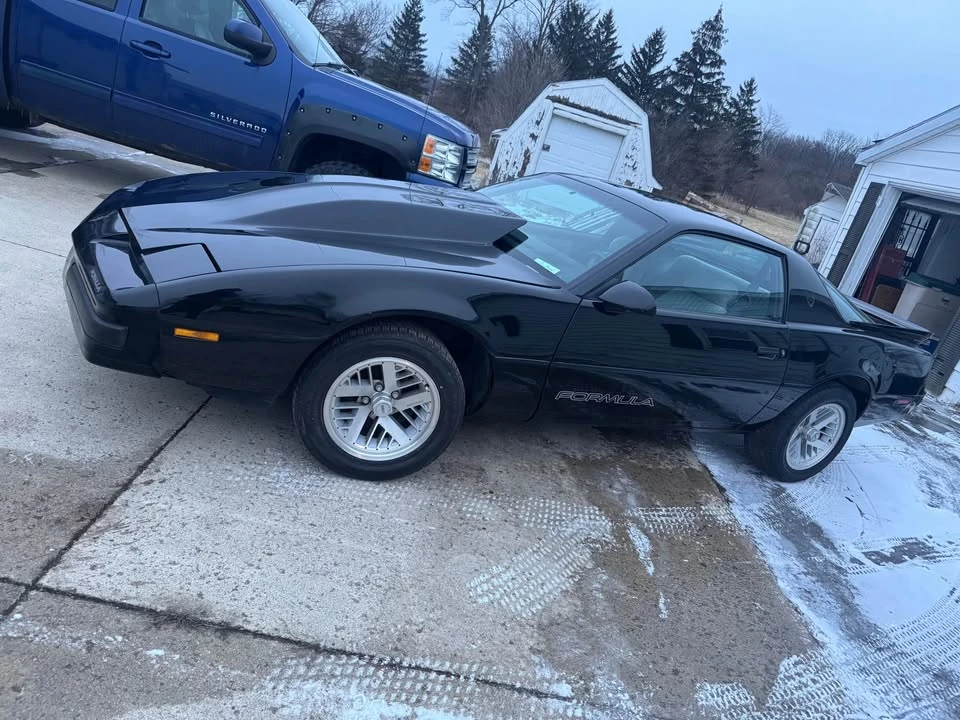 1989 Pontiac Firebird Formula 3rd Gen - Image 5 of 16