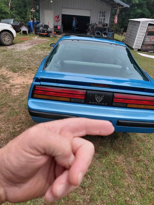 1989 Pontiac Firebird Formula 3rd Gen - Image 3 of 8