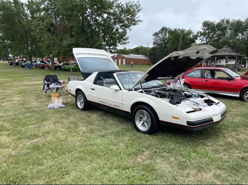 1989 Pontiac Firebird Formula 3rd Gen - Image 11 of 11