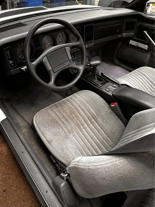 1989 Pontiac Firebird Formula 3rd Gen - Image 8 of 11
