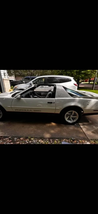 1989 Pontiac Firebird Formula 3rd Gen - Image 2 of 11