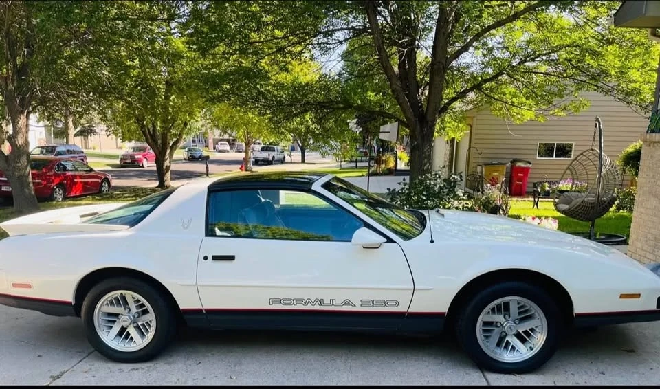 1989 Pontiac Firebird Formula 3rd Gen - Image 6 of 11