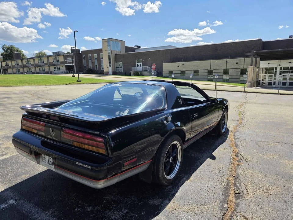 1989 Pontiac Firebird Formula 3rd Gen - Image 4 of 10