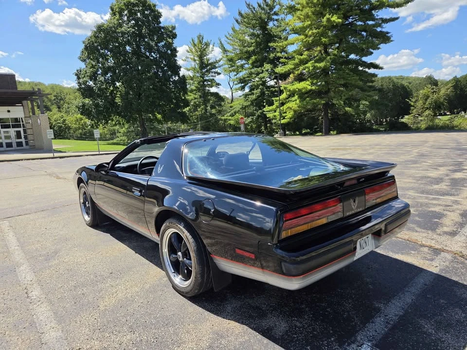 1989 Pontiac Firebird Formula 3rd Gen - Image 3 of 10