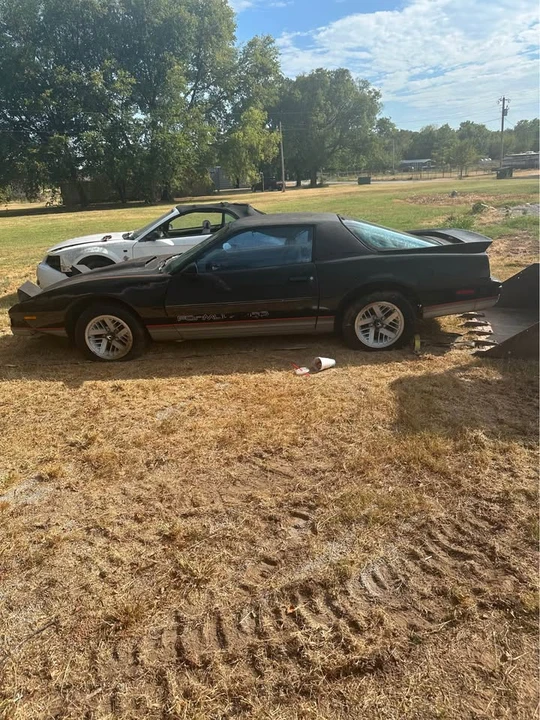 1989 Pontiac Firebird Formula 3rd Gen - Image 4 of 4