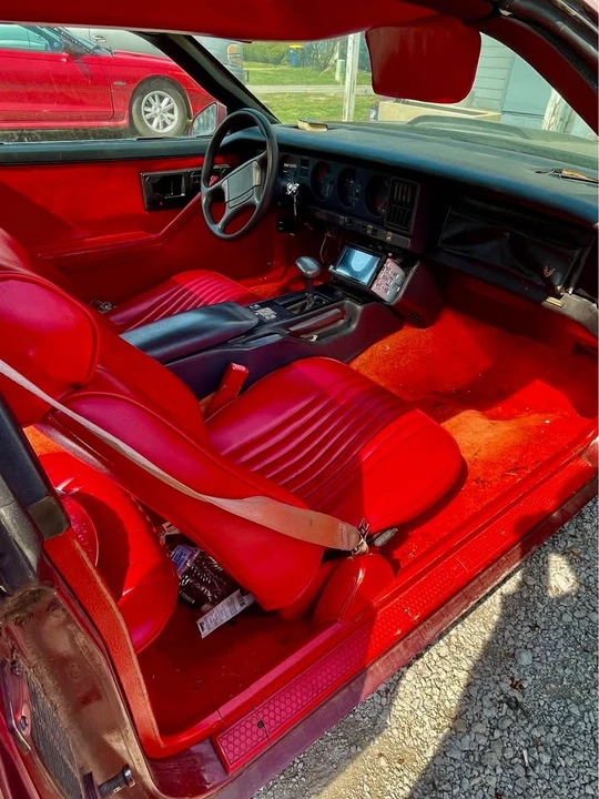 1989 Pontiac Firebird Formula 3rd Gen - Image 4 of 8