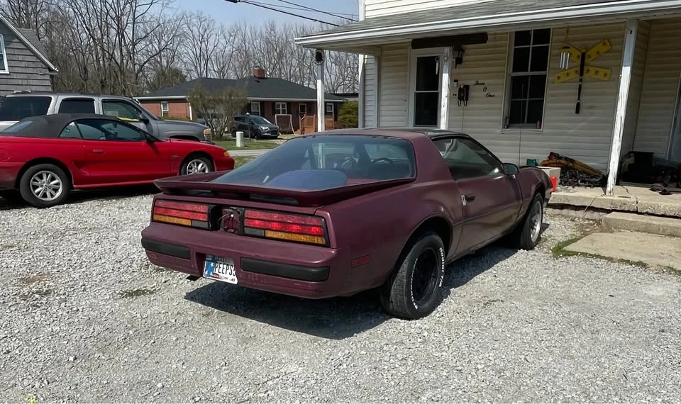 1989 Pontiac Firebird Formula 3rd Gen - Image 6 of 8