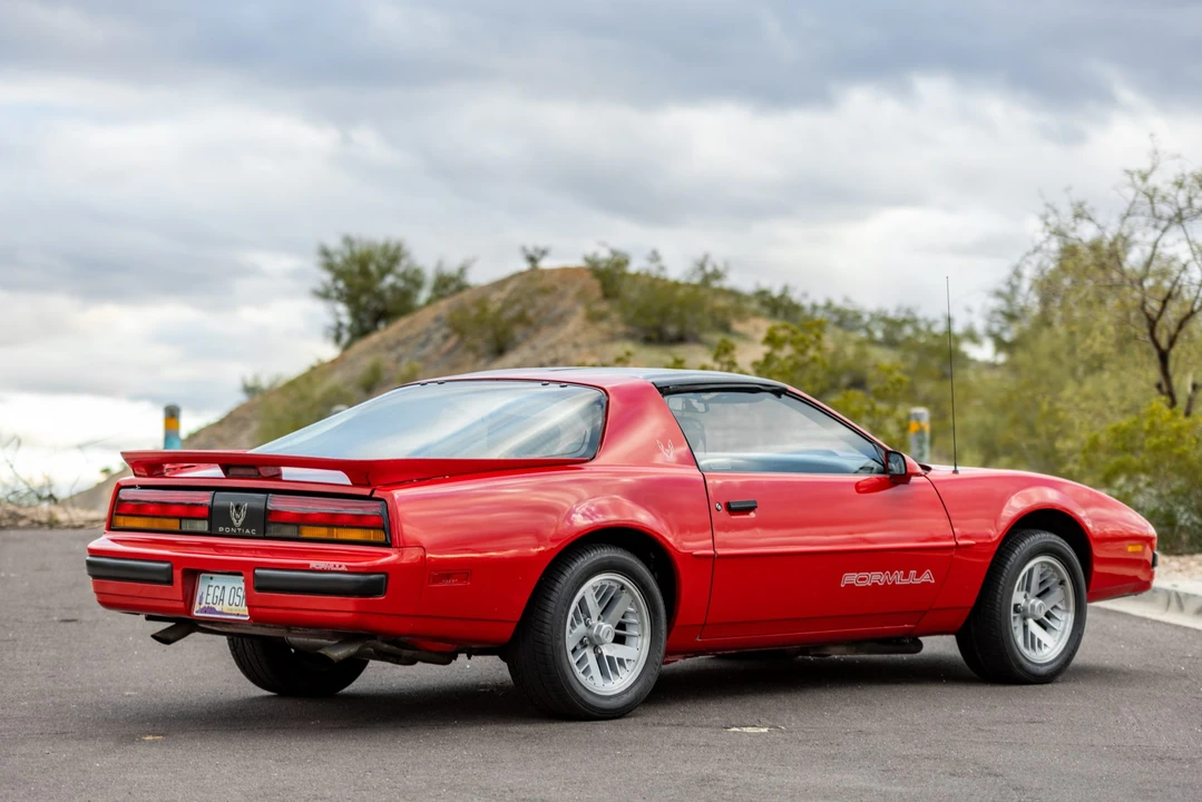 1989 Pontiac Firebird 3rd Gen - Image 6 of 31