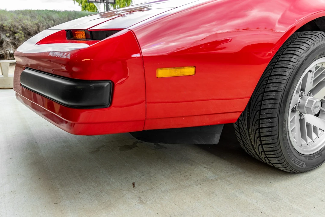 1989 Pontiac Firebird 3rd Gen - Image 25 of 31