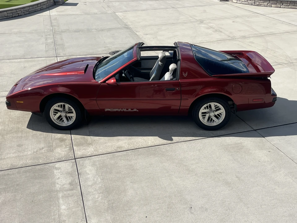 1989 Pontiac Firebird Formula 3rd Gen - Image 3 of 31
